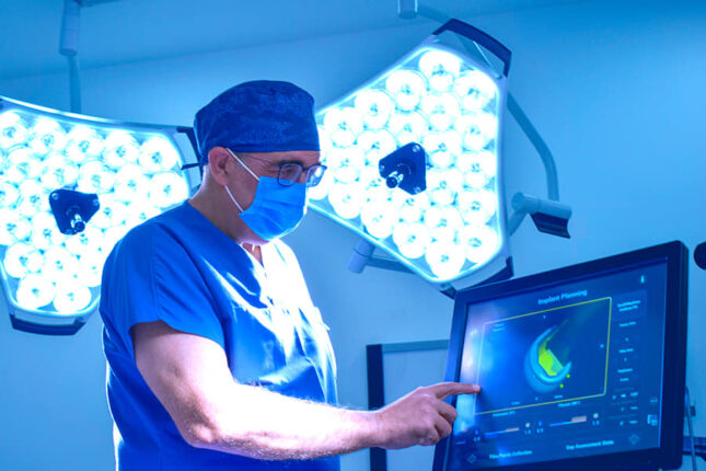 15 GÜNDÜR AÇLIK GREVİ YAPAN DOKTOR BİR KEZ DAHA İSYAN ETTİ…