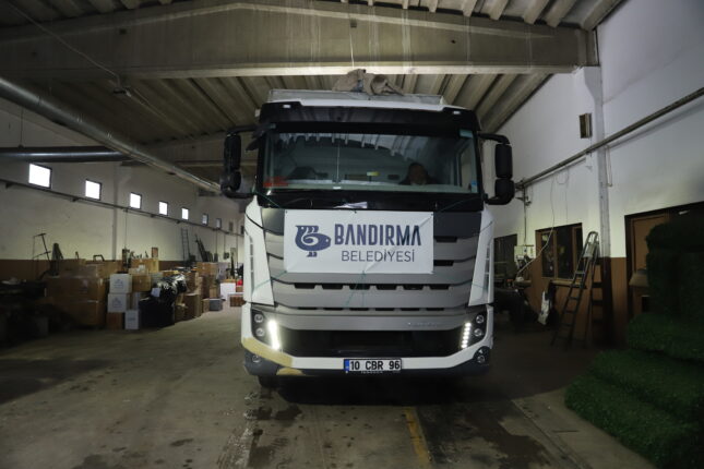 BANDIRMA’DA EŞİ BENZERİ GÖRÜLMEMİŞ YARDIMLAŞMA SEFERBERLİĞİ