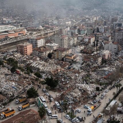 CİHAN PARTİ;  İnanıyoruz ki; su gidecek kum kalacak…