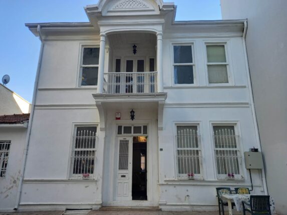 SETBAŞI KÖŞK DAVET; Zamanın Su Gibi Aktığı Bir Mekan!