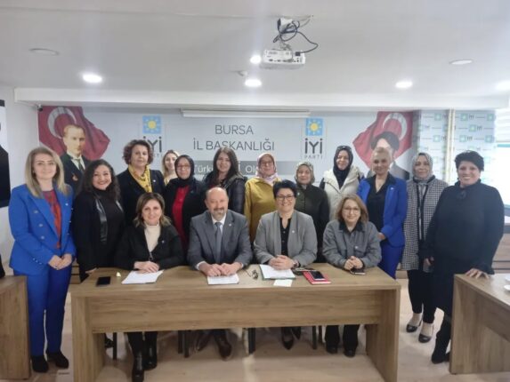 Kadınlarda İYİ Buluşma! “Depremzede Ailelerin Yanındayız!”