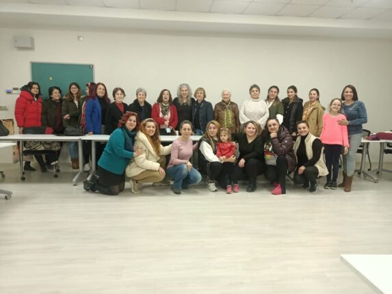 29 Ekim Kadınları Deprem Bölgesine Yaraları Sarmaya Gidiyor!