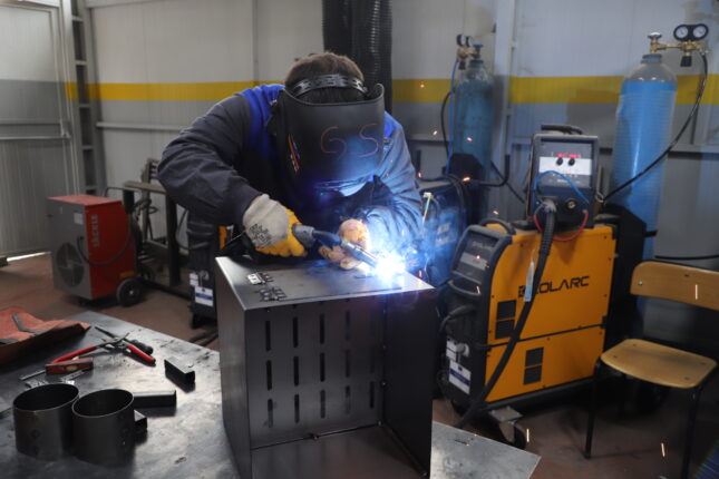 BURSA’DA MESLEKİ EĞİTİM KURUMLARI DEPREM BÖLGELERİ İÇİN ÜRETİMDE