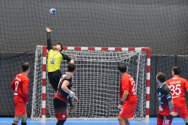 ZORLU MAÇIN GALİBİ NİLÜFER