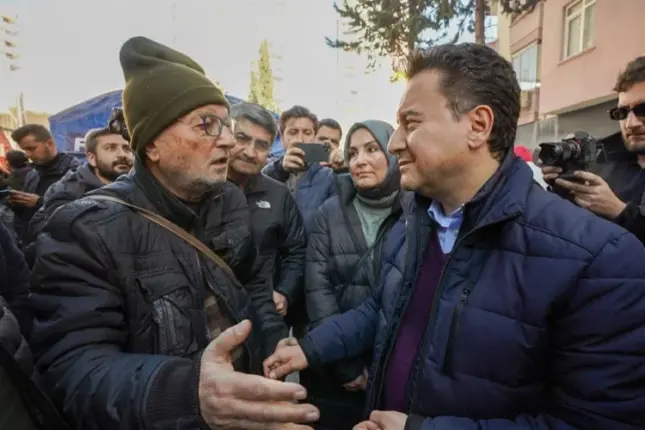 BABACAN’DAN İNŞAAT RANTINA SERT TEPKİ ‘Fay hattının üzerinde 15 katlı binalara niye izin verirsiniz, niye?’