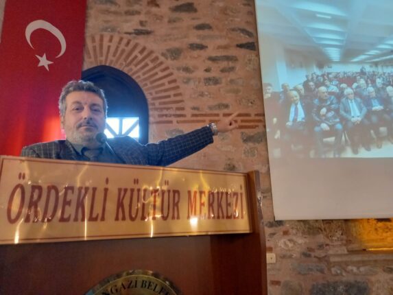 ÇATALTEPE “Hakkımız Olanı İstiyoruz, İnşaat İçin TOKİ Söz Verdi, 3 Bin Esnaf Daha Fazla Mağdur Olmasın.”