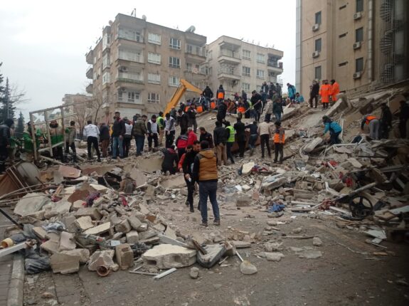 GENÇ BURSA; Fırsatçılık ve rant iyi birşey değildir, kulu kandırabilirsin ama Allah’ı nasıl kandıracaksın!