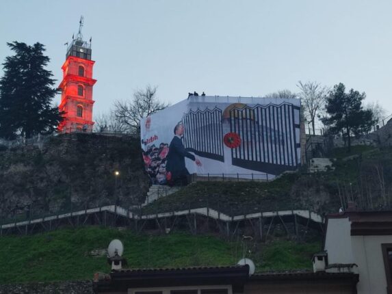 Tophane Surlarına “Erbakan” Damgası!