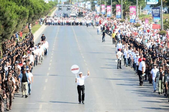 CHP GENEL BAŞKANI KEMAL KILIÇDAROĞLU ARTIK HALKLARIN UMUDU, ÜLKENİN KURTULUŞ VE SAYGINLIĞININ BEKLENEN LİDERİ OLMUŞTUR.
