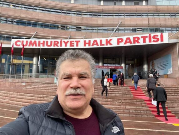 Kurumları işlevsiz hale getirip kapattığınız zaman bunların hafızalarını da siliyorsunuz