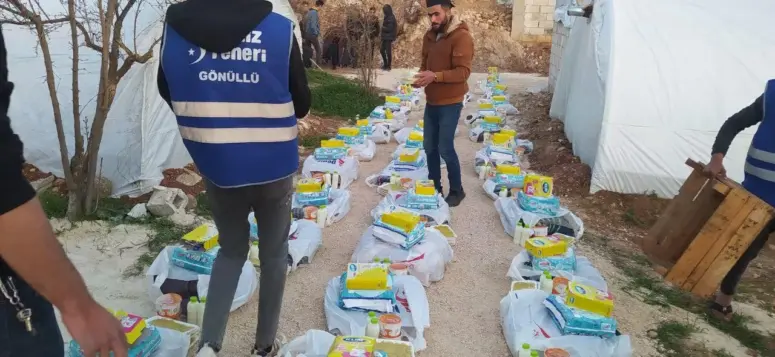 DENİZ FENERİ DERNEĞİ RAMAZAN AYINDA DEPREMİN VURDUĞU İLLERDE DEPREMZEDENİN YANINDA!