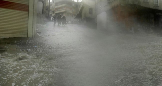 Şanlıurfa’da etkili olan sağanak sele neden oldu