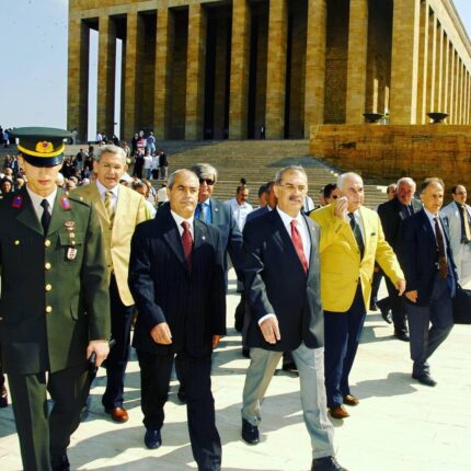 BU CUMHURİYETİN “GERÇEK YURTSEVER ATATÜRKÇÜ KEMALİST DEVRİMCİLERİ!  BU ÇAĞRI ÖNCELİKLİ OLARAK SİZLEREDİR