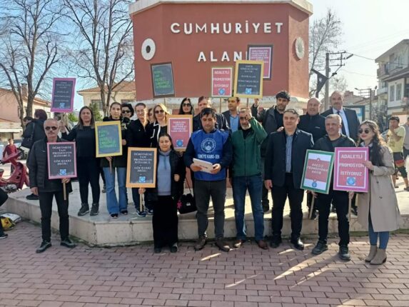 TÜRK EĞİTİM; Milyonlarca çalışanın sırtından kazancına kazanç katan bankalar, adeta bir rant ittifakına imza atıyorlar!