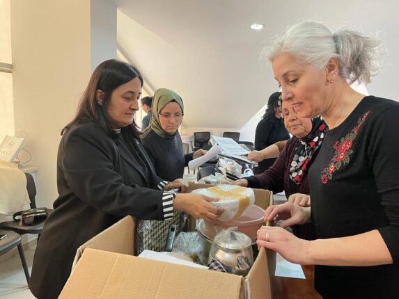 AK PARTİ HER ALANDA KADINLARIN YANINDA  EMEL GÖZÜKARA DURMAZ:  “KADINLARIMIZI HAYATIN HER ALANINDA DESTEKLEYEN ÇALIŞMALARIMIZ SÜRÜYOR”