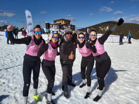 KAR VOLEYBOLUNDA ŞAMPİYON TÜRKİYE OLDU: Bursalı sporcu turnuvaya damga vurdu