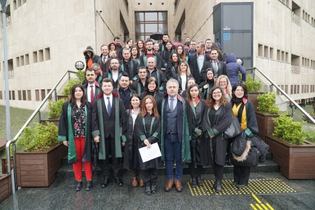 KAMUDA ÇALIŞAN AVUKATLAR İMTİYAZ DEĞİL, İTİBAR İSTİYOR! “HAKİM VE SAVCILAR GİBİ KENDİ TEŞKİLAT YASAMIZ OLMALI!”