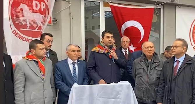 Demokratlarda İlçe Kongreleri Startı! “Hayatı Devam Ettirmekle Yükümlüyüz, Depremin Yaraları Sarılacak!”