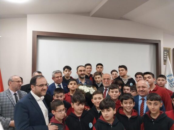 FITRAT DEĞİŞİR SANMA BU KAN YİNE O KANDIR!