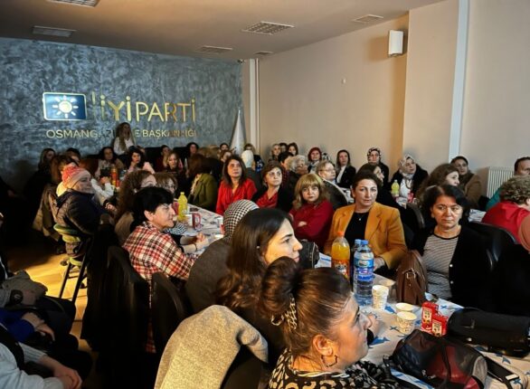 İYİ Osmangazi; Herkese rağmen, her şeye rağmen, yandaş basına, yediği hakaretlere rağmen direndik!