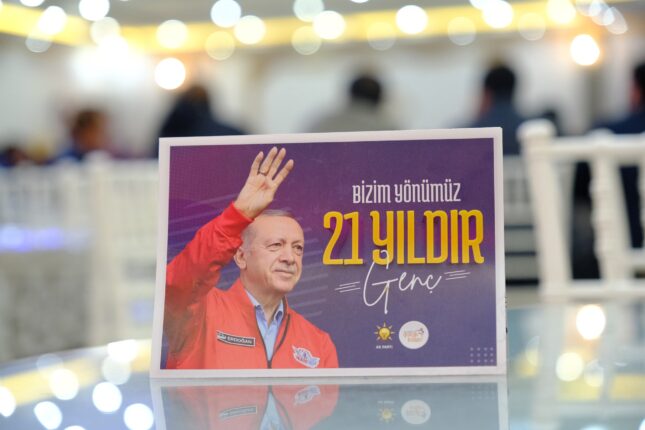 GENÇLER, MUSTAFA YILDIRIM’I BAĞRINA BASTI  -GÜRSU’DA GENÇLERDEN AK PARTİ’YE BÜYÜK İLGİ