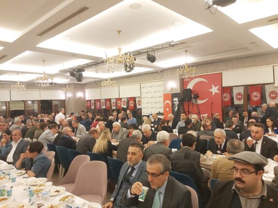 14 Mayıs 1950’de kurucu genel başkanımız Celal Bayar’ın tarifiyle Türk milletinin kendi kaderine hakim olduğu gündür