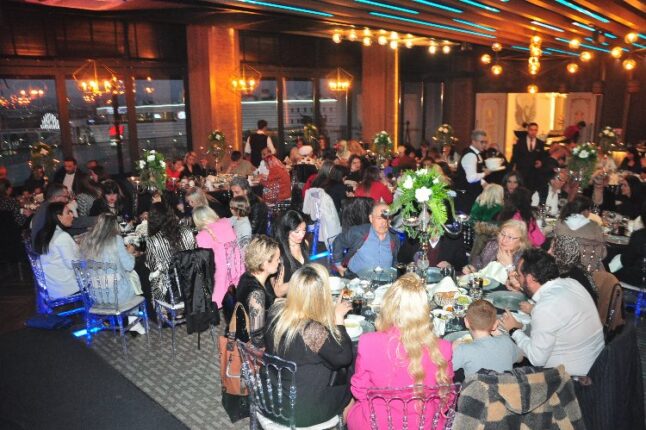 Melek Kadınlar iş başında!    Melek Kadınlar’dan depremzedeler yararına iftar