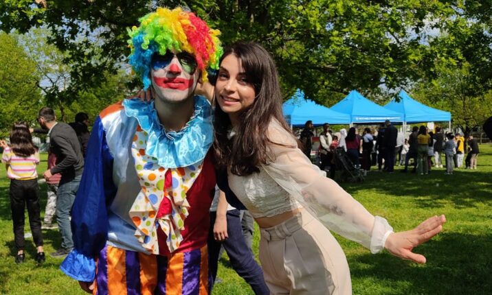 90’ların popûler şarkısı Acemi Balık’a  Yeşil Kasaba&Mor Narpın yorumu !