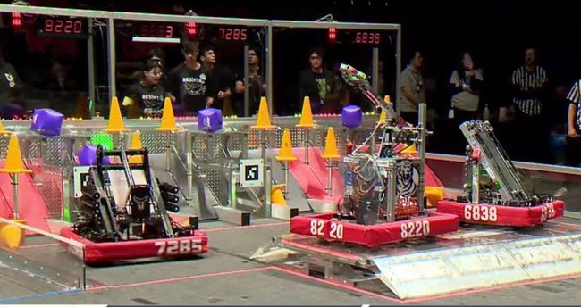 ÖZEL YETENEKLİ GENÇLERİN LİSESİ TEVİTÖL’ÜN ROBOTİK KULÜBÜ ÖĞRENCİLERİ, HOUSTON’DAKİ DÜNYA ŞAMPİYONASI’NA KATILMAYA HAK KAZANDI!