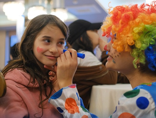 SON DEPREMZEDE KALICI EVİNE GEÇENE KADAR DEPREMZEDELERİN EMRİNDEYİZ!