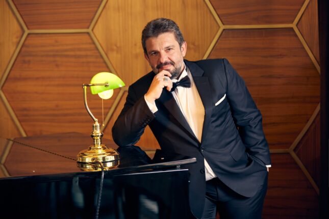 MUSTAFA AKAY ANLATIYOR… Dinlemeye Doyamayacaksınız!  Hayatı Sorgulayacaksınız!