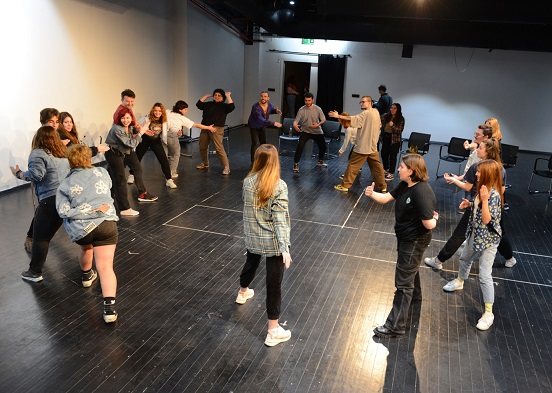 GENÇLİK TİYATROSU’NDA YENİ OYUN İÇİN ÇALIŞMALAR BAŞLADI