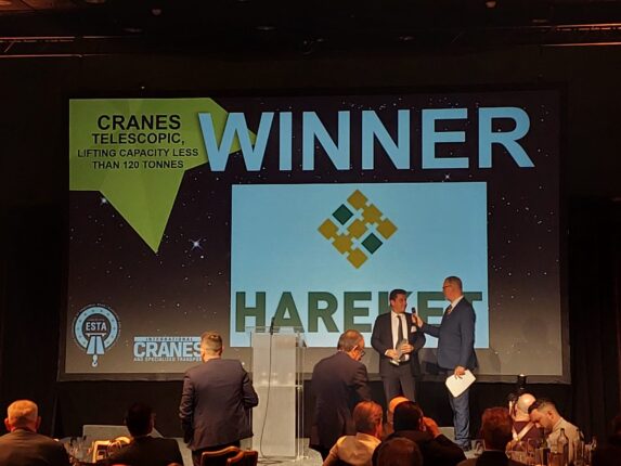 Hareket Proje Taşımacılığı ve Yük Mühendisliği Taşımacılık Sektörünün Oscar Töreni Olarak Anılan ESTA Awards of Excellence Ödülünü Aldı!