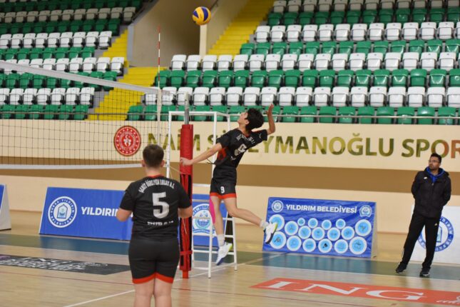 YILDIRIM’DA 2. KÜME OKUL SPORLARI ŞENLİKLERİ BAŞLADI