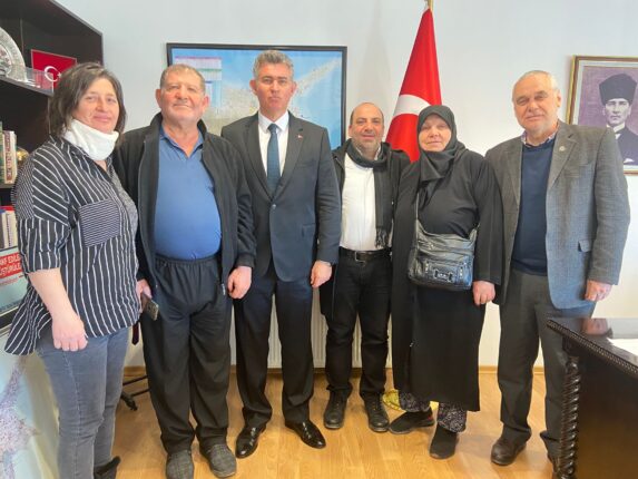 HÜRRİYETLİLER; “Cumhurbaşkanımıza Yapılan Fiziki Saldırılara Geçit Vermeyeceğiz!”