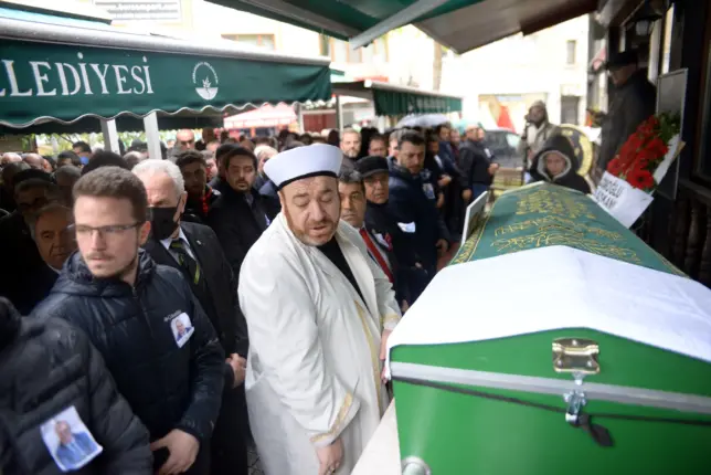 Özbilge’nin cenazesinde gerginlik