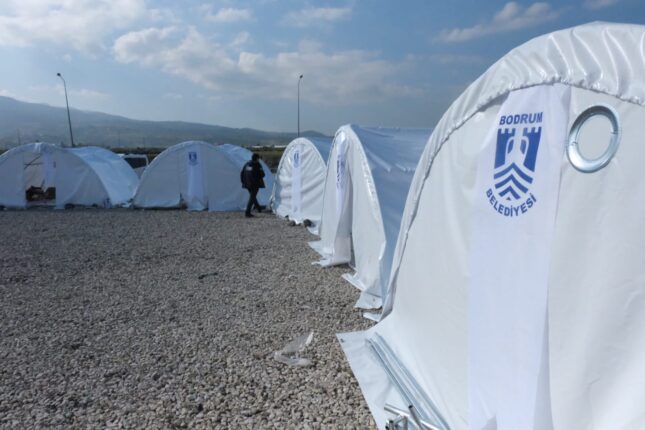 BODRUM BELEDİYESİ, DEREMZEDELERE DESTEKLERİNİ SÜRDÜRÜYOR    EKİPLER, 65 GÜNDÜR BÖLGEDE