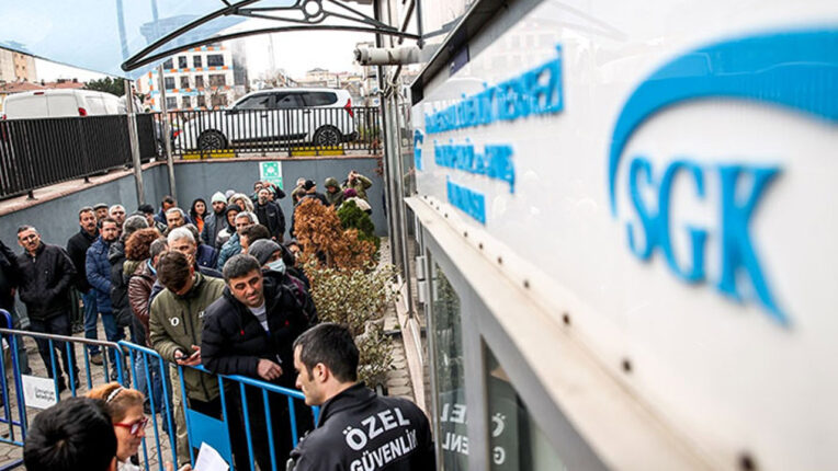 Emekleri Yasalara Takılanlar Sizi Mikrofona Davet Ediyor!