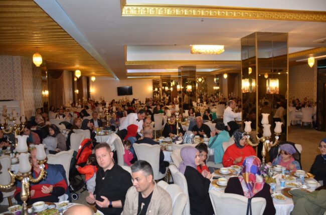 Bursa Kanser Derneği’den 2000 Kişilik Dev İftar