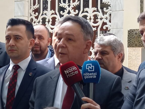 Türk ve İslam coğrafyasının  tüm mazlum devletlerinin  sorunlarını çözmek adına yola çıkıyoruz