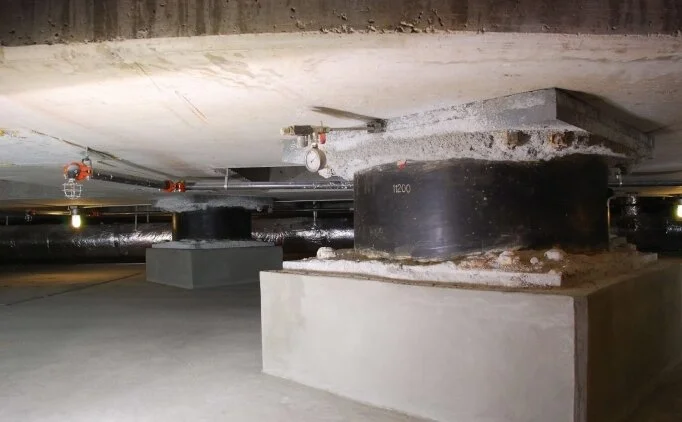 Belli bir yüksekliğin altında kalınca izolatör zararlı olabilir