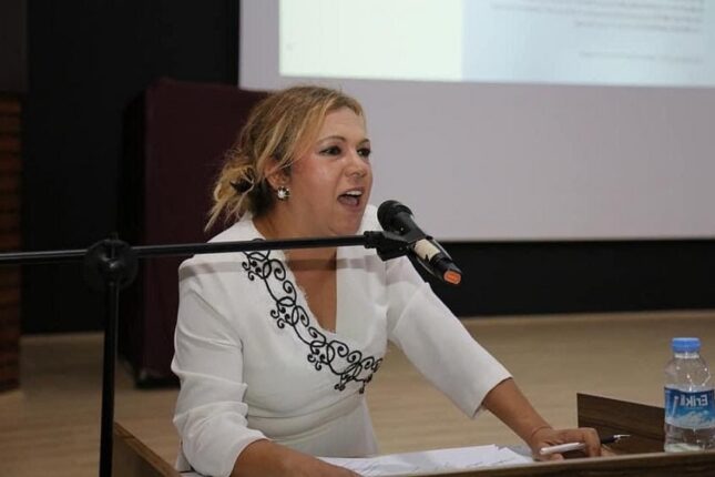 YENİ YÜZYIL DEDİKLERİ KADINLAR VE ÇOCUKLAR İÇİN ESKİ YÜZYIL OLMASIN DİYE SANDIĞA GİTMELİYİZ