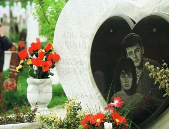 Modern Romeo ve Jüliet’in aşkı ilham verdi