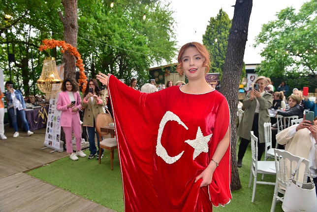 Annelerden geleneksel buluşma