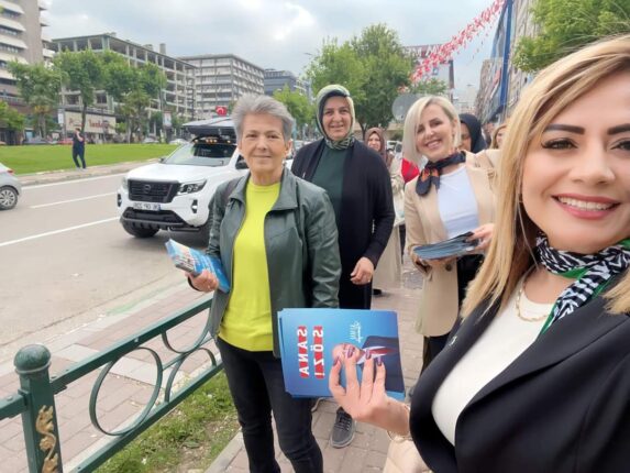 GELECEK BURSA KADIN;  Biz Bitti Demeden Bitmez !