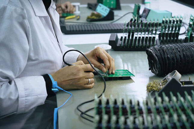 ARTIK ÇİPTE SERBEST TİCARET DİYE BİR ŞEY YOK:  ‘’YAPTIRIM SİYASETİYLE ABD KENDİNİ İZOLE EDECEK’’