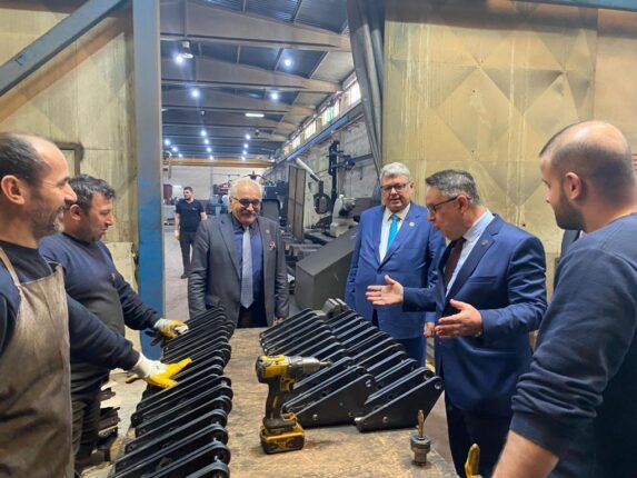 “Engeller sevgide, muhabbette, yardımlaşmada ve kalplerde olmasın “