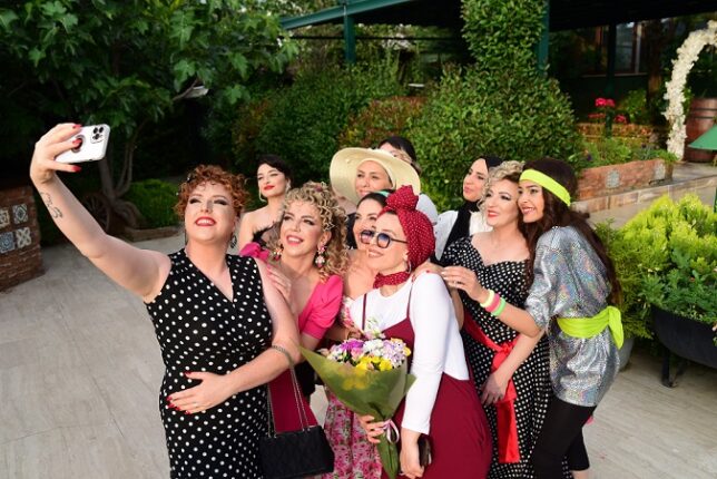 Bursalı kadınları  90’lara götüren gece   Bursalı kadınlar  90’lara ışınlandı