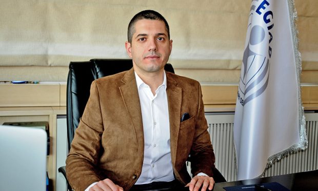 Faiz Kararına İlişkin EGİAD Başkanı Alp Avni Yelkenbiçer’in Değerlendirmesi