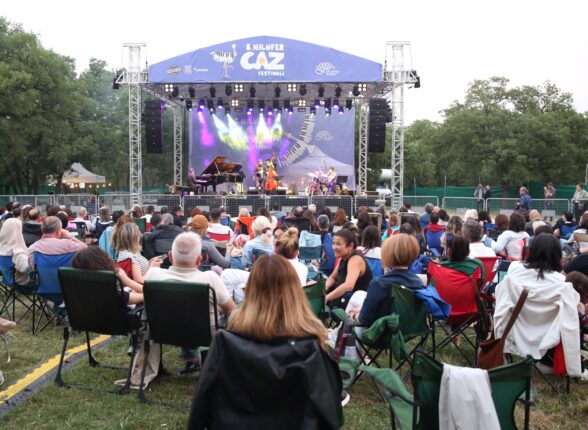 DOĞANIN KUCAĞINDA CAZ ŞÖLENİ BAŞLADI